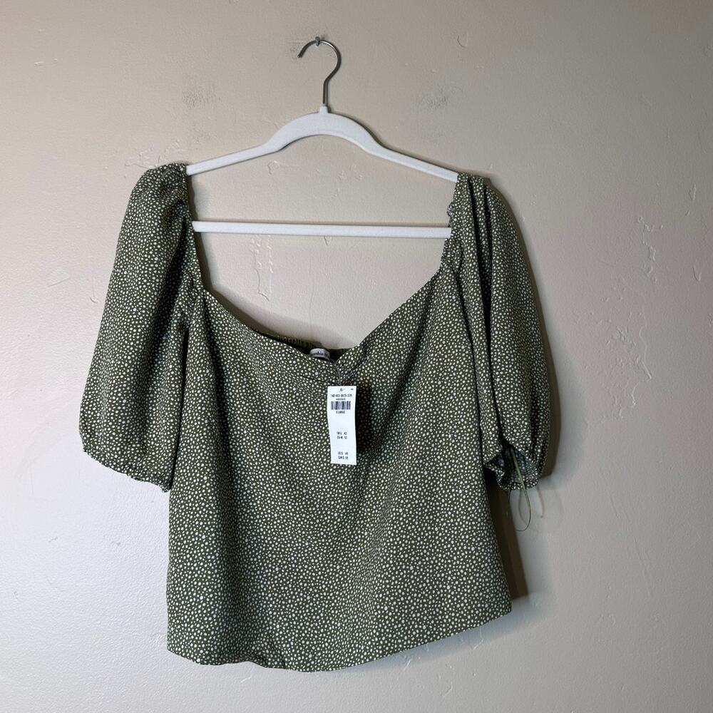 NWT Abercrombie & Fitch Sage Green & White Pattern Smocked Blouse XL